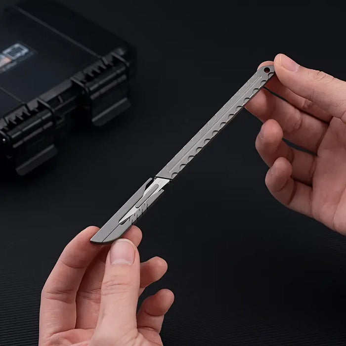 Titanium Alloy Carving Knife Handle w/ 10 Carbon Steel Blades